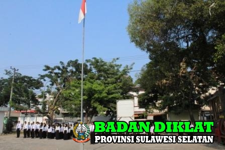 PESERTA UPACARA